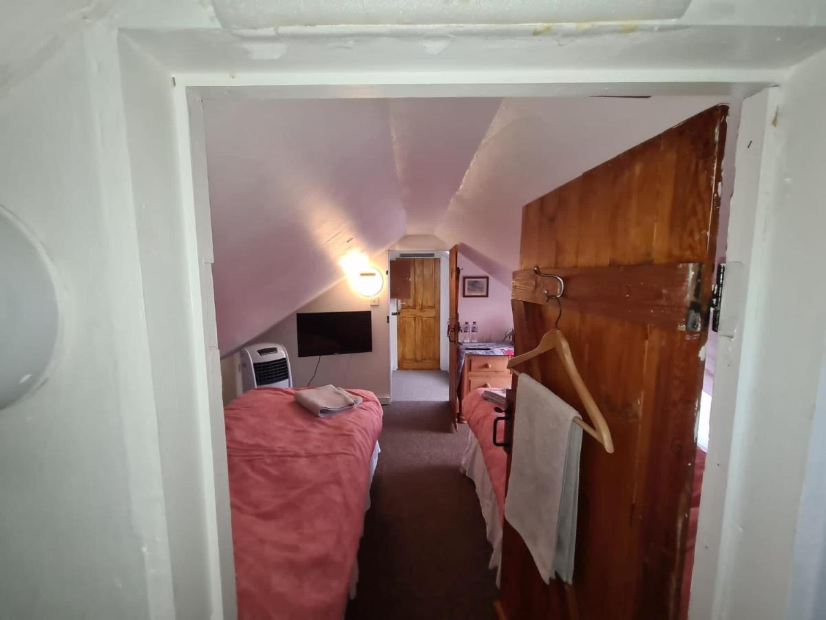 East Of Ipswich Bed & Breakfast ภายนอก รูปภาพ