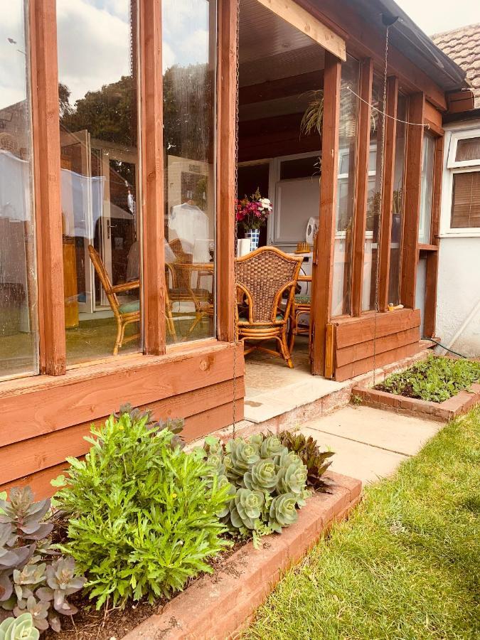 East Of Ipswich Bed & Breakfast ภายนอก รูปภาพ