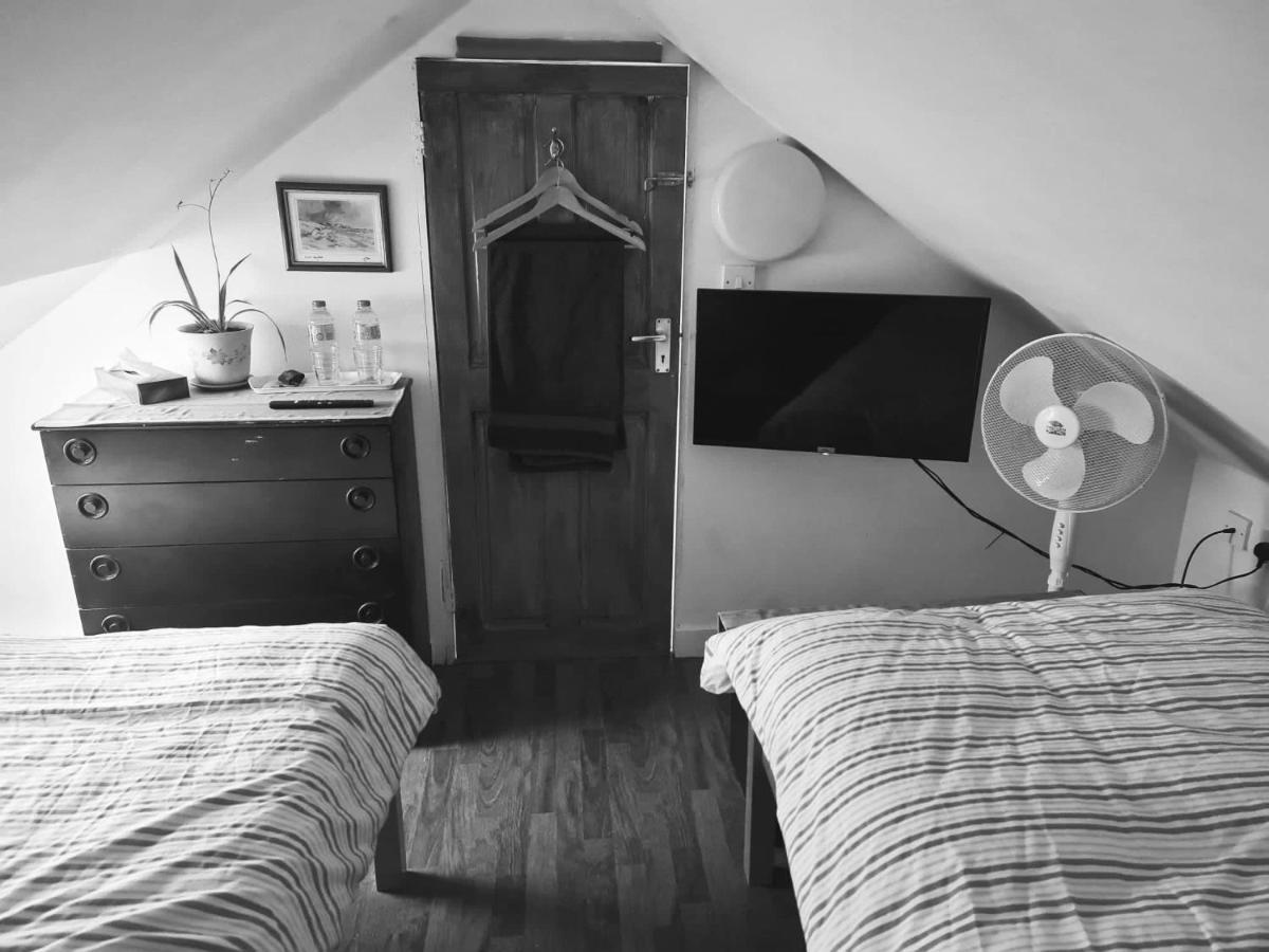 East Of Ipswich Bed & Breakfast ภายนอก รูปภาพ